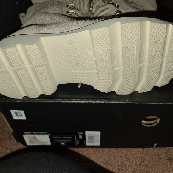 Sorel Boots - Picture 13 of 16